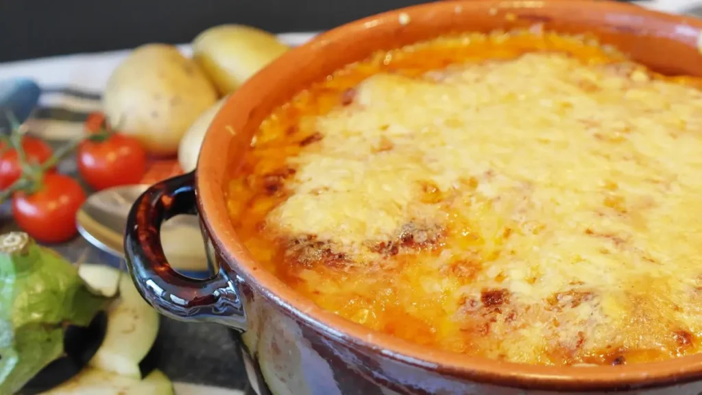 Gratinado de bacalhau em panela de barro