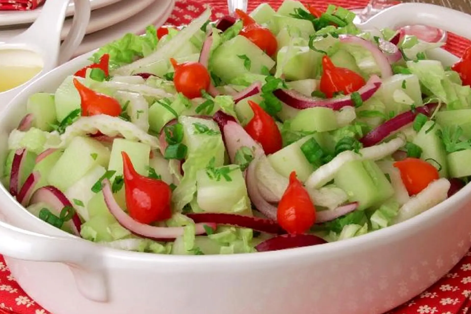 Salada de chuchu