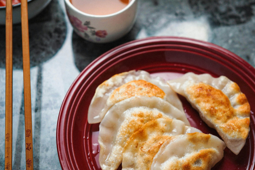 Gyoza, guioza ou dumplings.