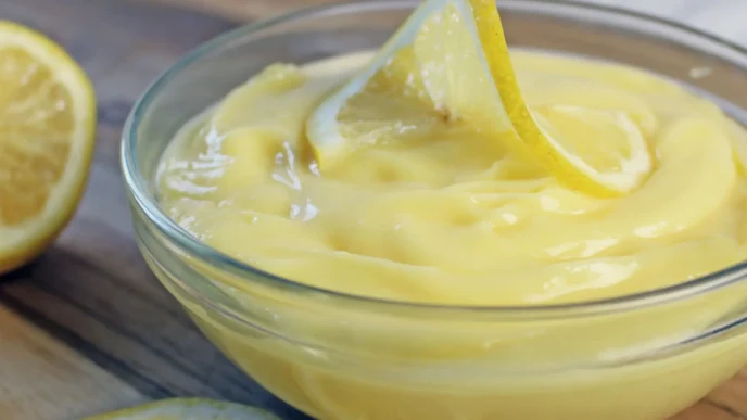 Lemon curd ou creme de limão.