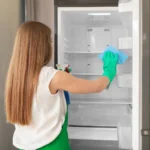 3 formas de tirar o odor da geladeira.