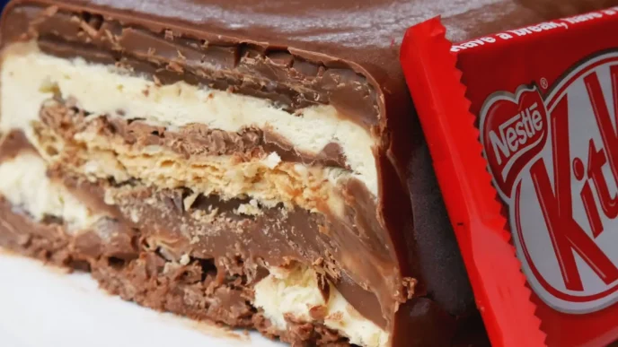 Torta gelada de kitkat